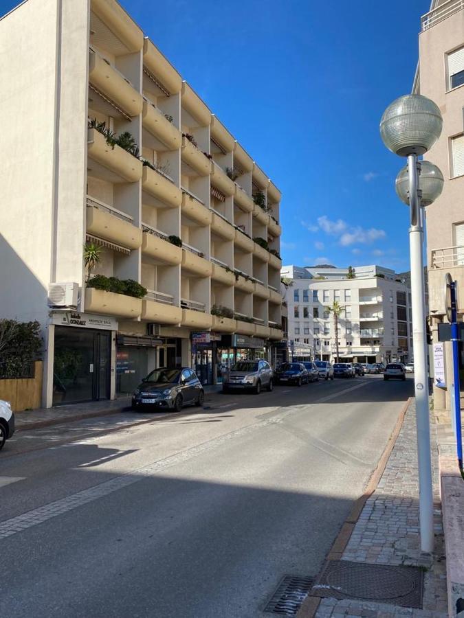Апартаменты Le Diatomee - Rue Du Port Кавалер-сюр-Мер Экстерьер фото